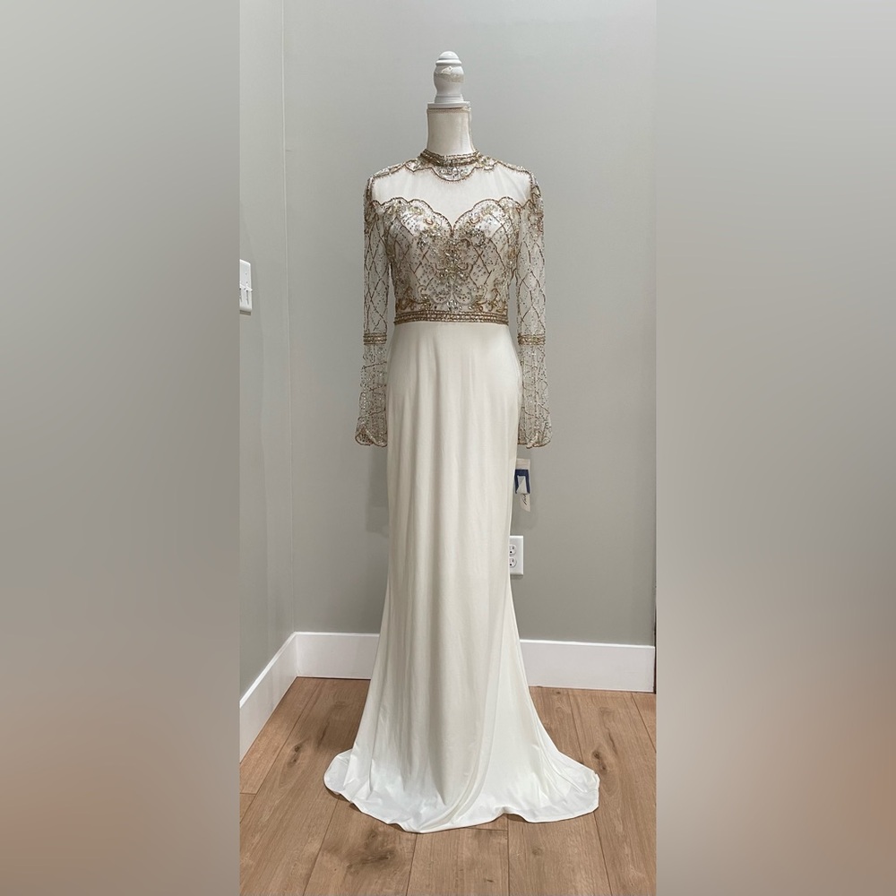 🌟3x Host Pick🌟Women’s White Tiffany Designs Long Gown